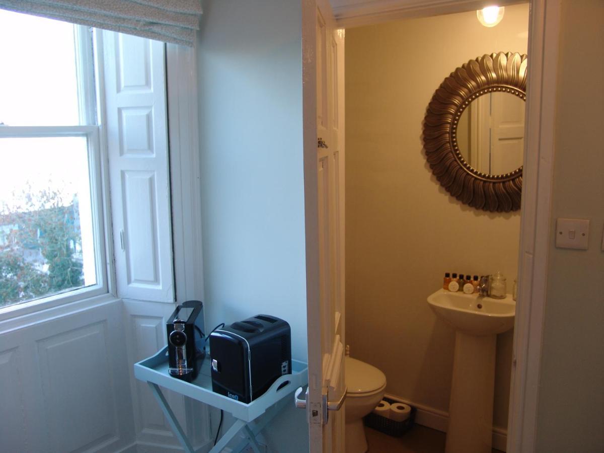 Osborne House B&B Вёкингтон Экстерьер фото